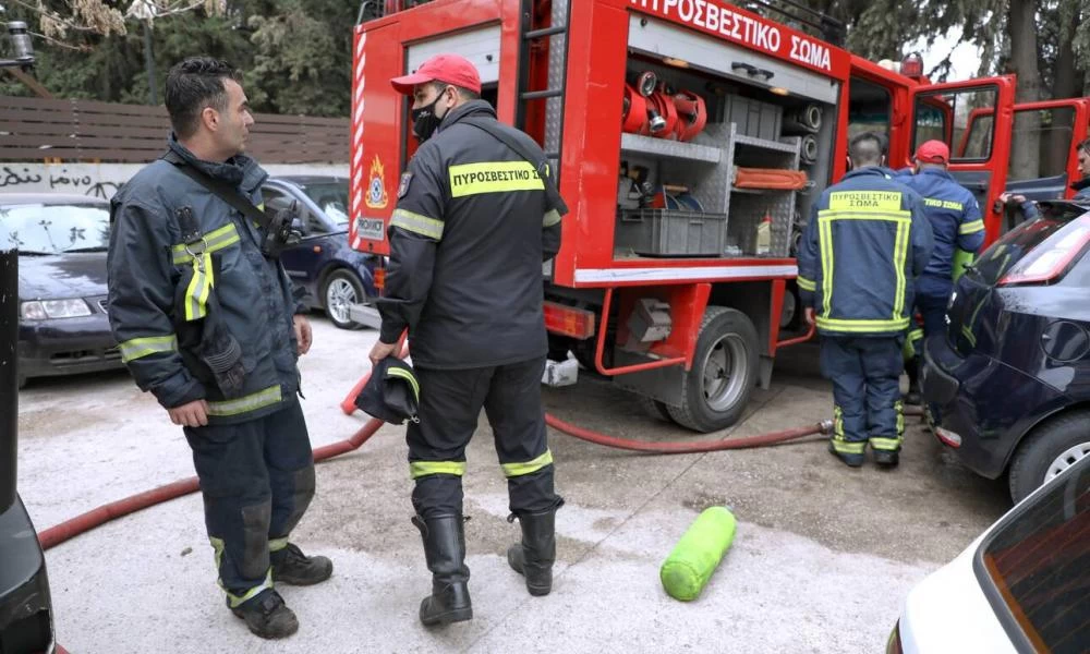 Συναγερμός στην Πεντέλη με ανήλικο που έπεσε σε φρεάτιο